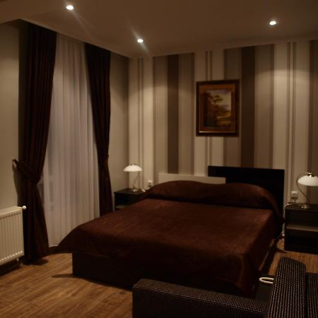 Hotel Mimoza Razgrad Екстер'єр фото