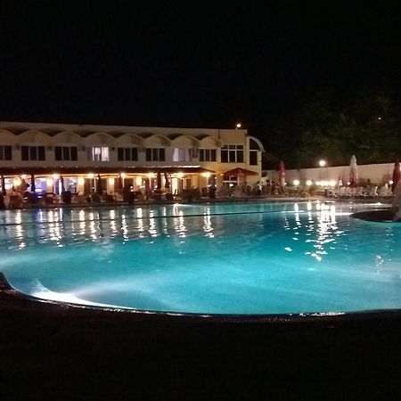 Hotel Mimoza Razgrad Екстер'єр фото