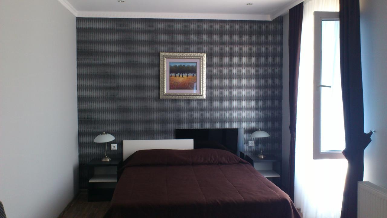 Hotel Mimoza Razgrad Екстер'єр фото