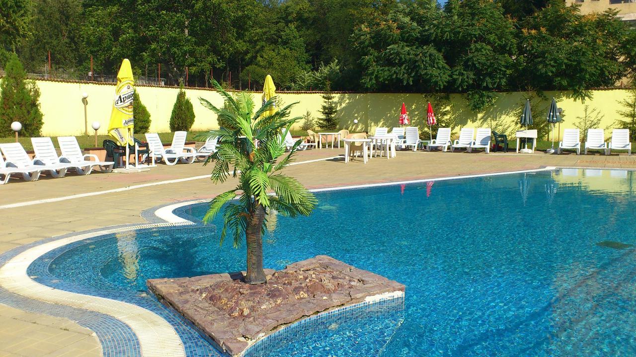 Hotel Mimoza Razgrad Екстер'єр фото