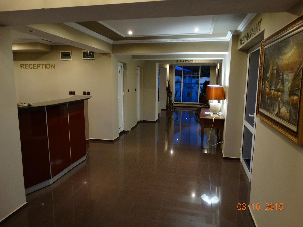 Hotel Mimoza Razgrad Екстер'єр фото